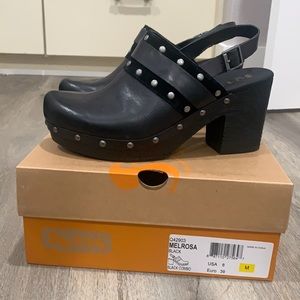 New in box! Korks Melrosa black clog sz 8